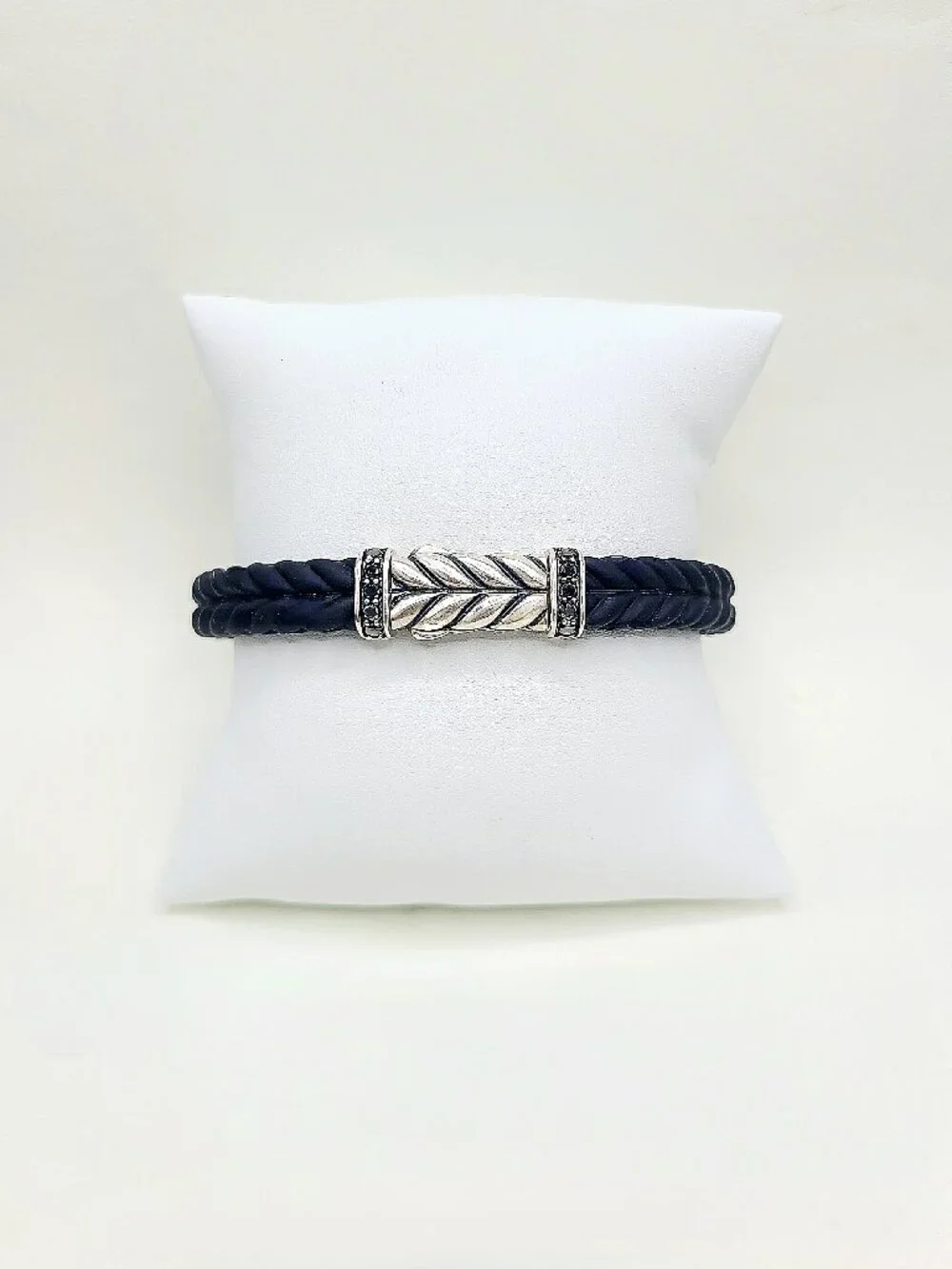 David Yurman Chevron Bracelet in Black Rubber w/ Pavé Black Diamonds - Sz Medium